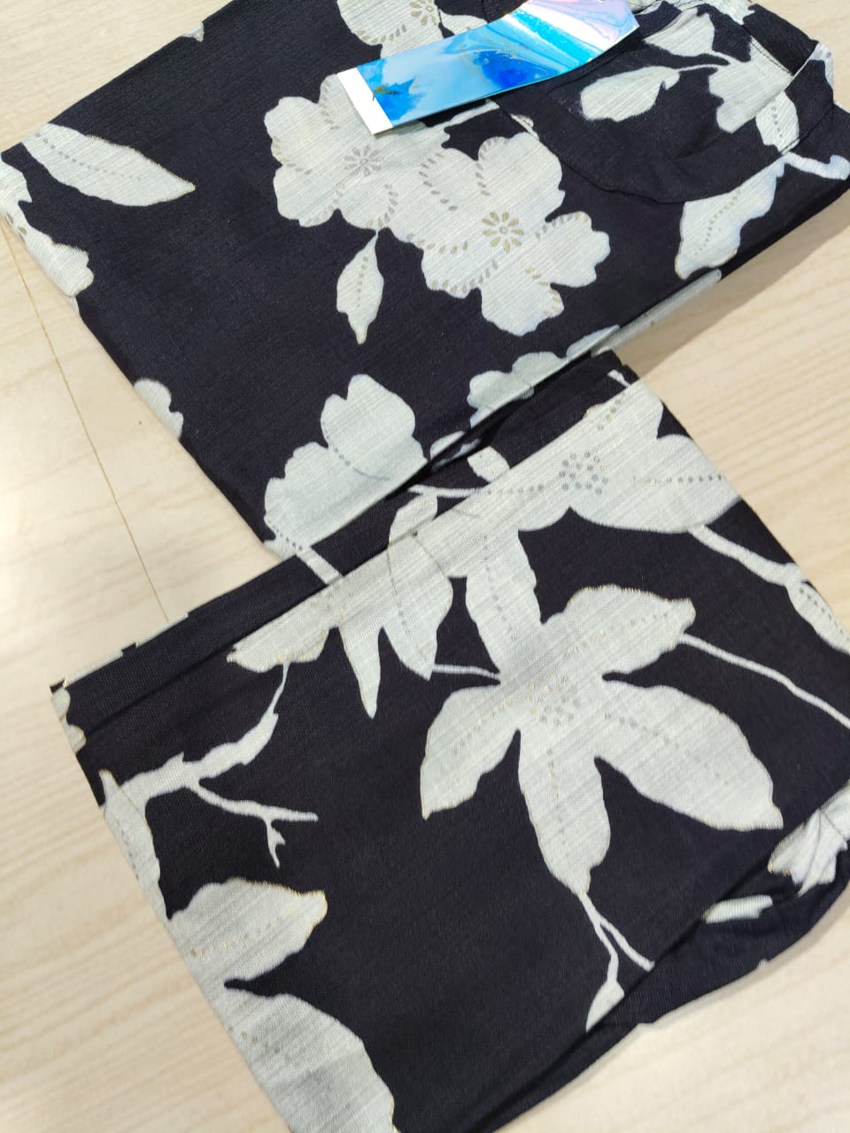 Premium Vertican Silk - VS89 (sleeves attached inside)