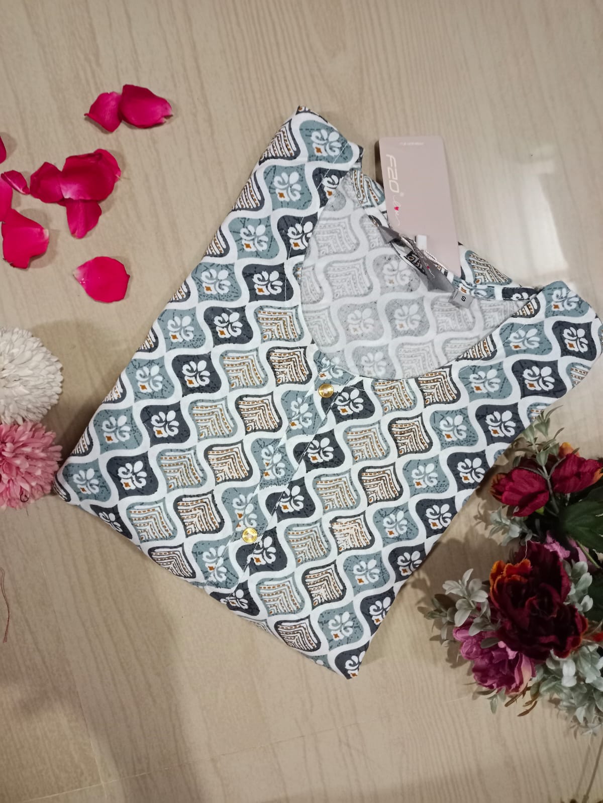 50 % Clearance Sale C24