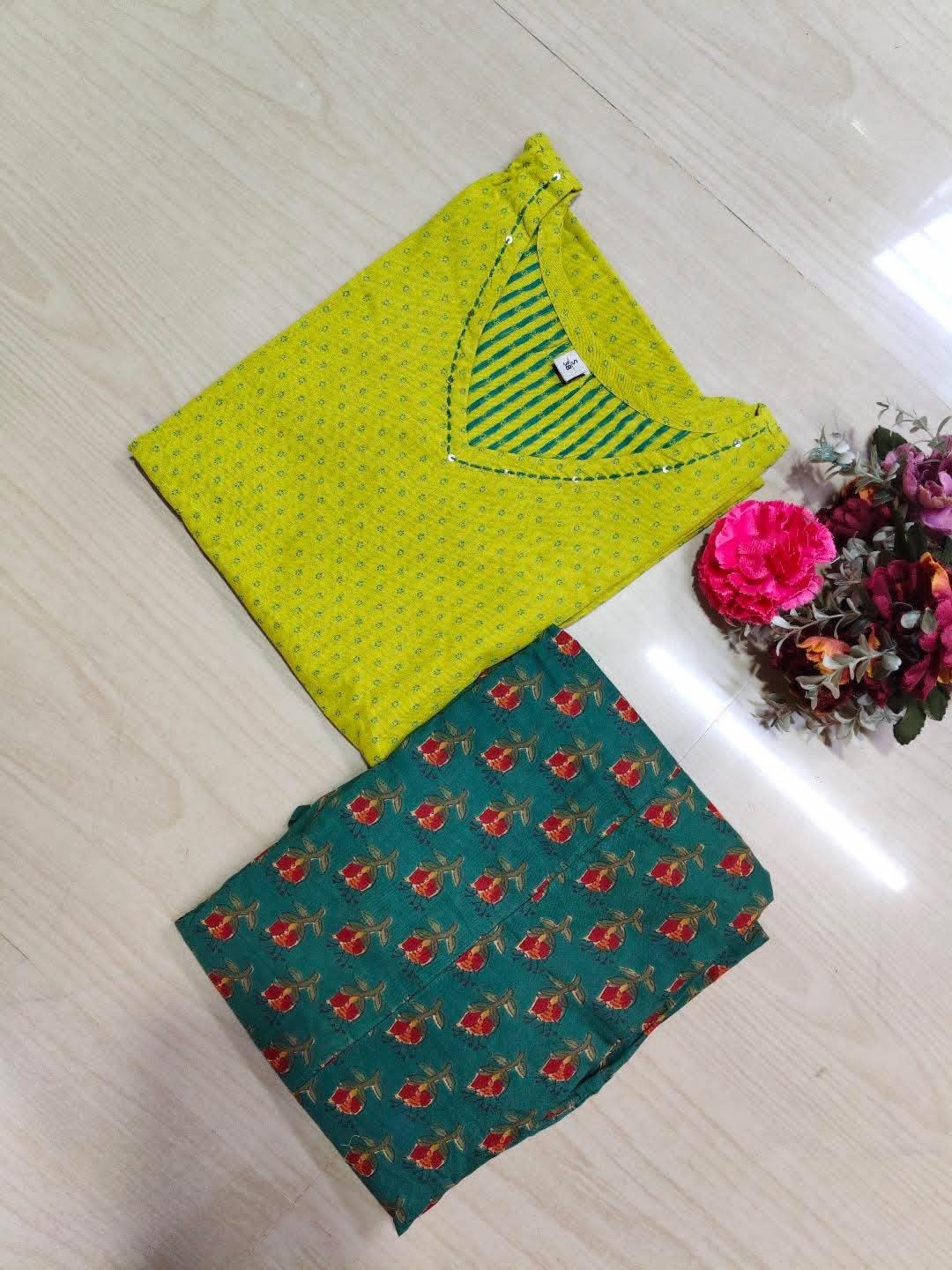 Short Kurthi With Pant SKP03