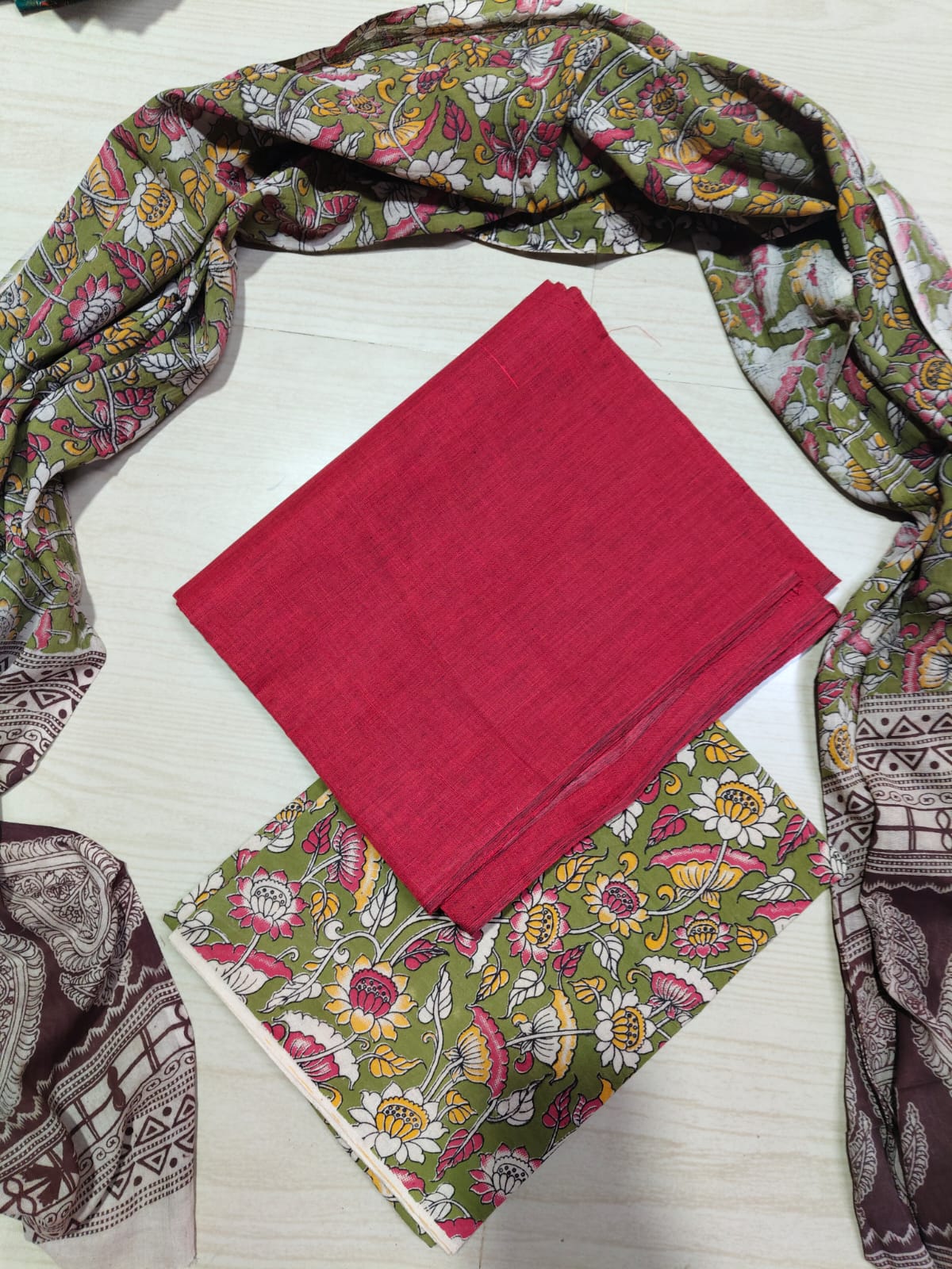 Premium Cotton Top and Kalamkari Phant With Dupatta RS92