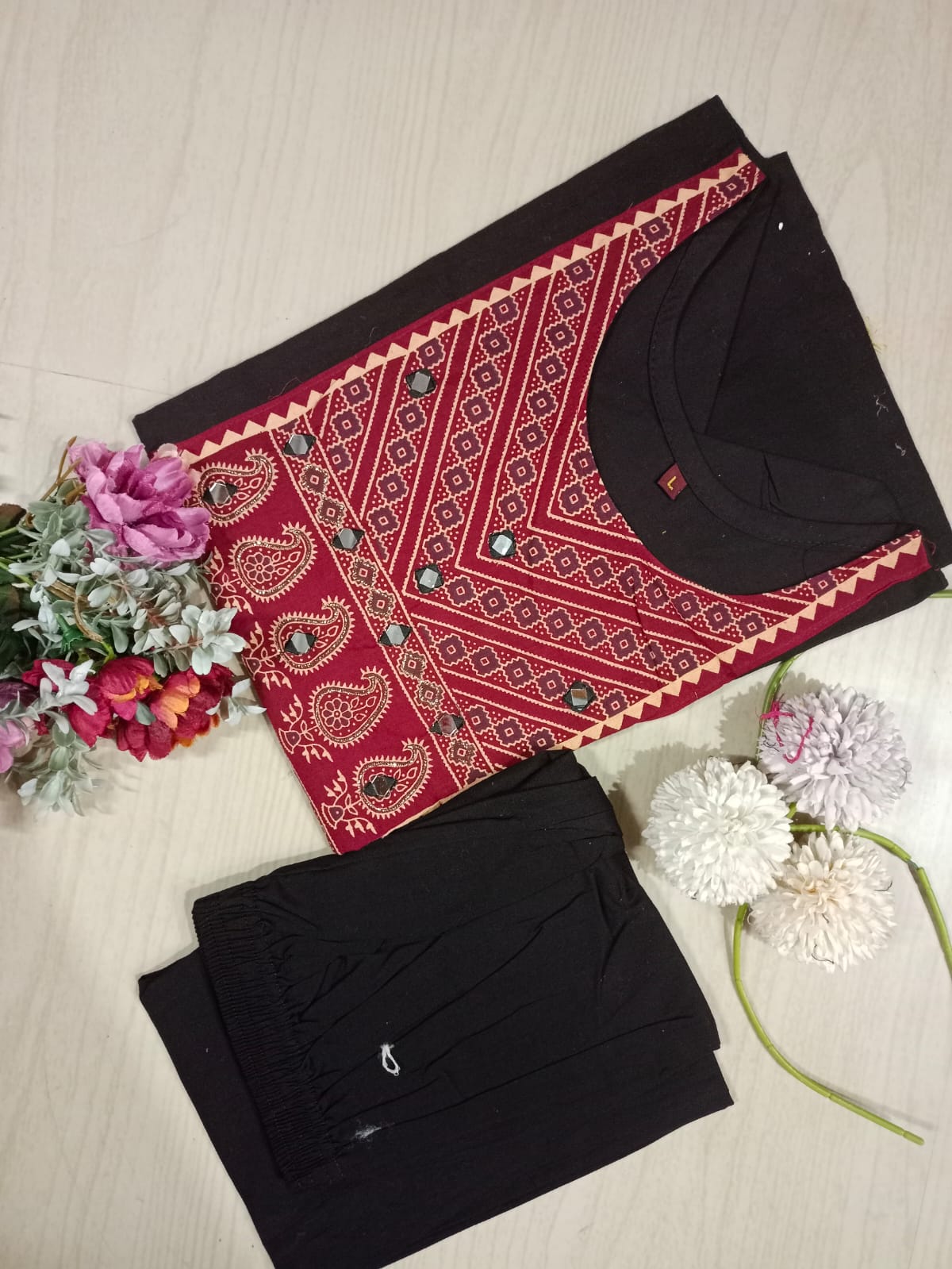 Gamthi Print Kurti - GPK32 sets colour same but each set have diff in chest print so lil may vary in the prints , No returns will be accepted for that changes