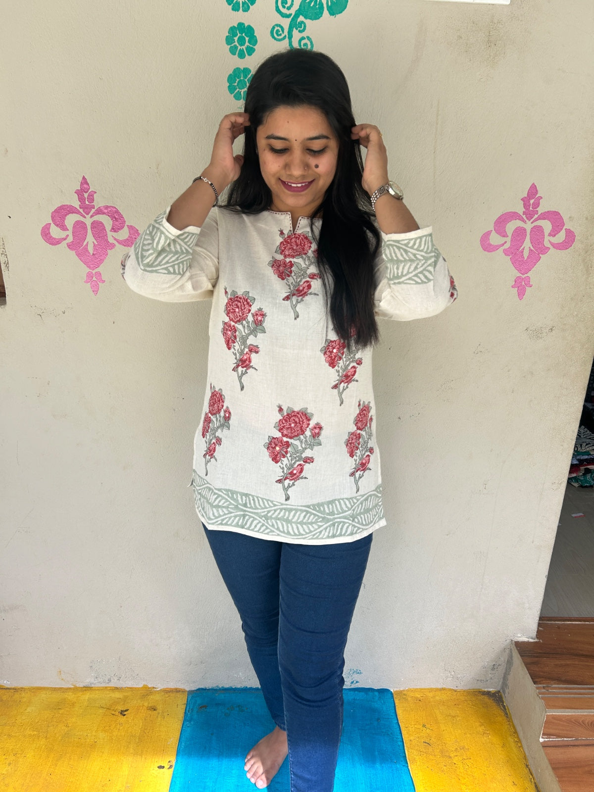 Short Kurti SK196