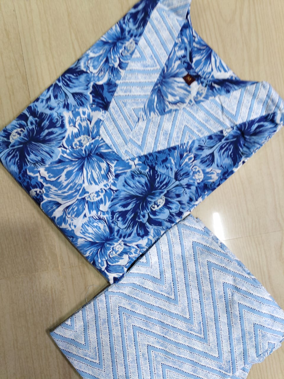 V neck Kurthi with Pant ALN102