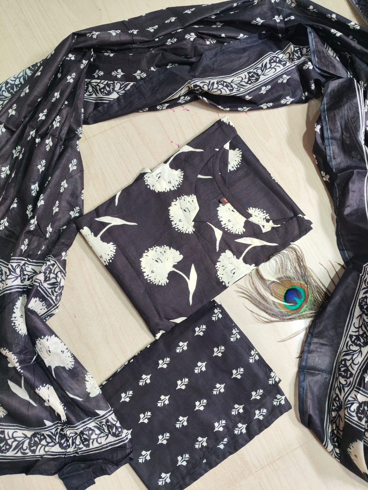 Petals Dupatta Sets FDS224