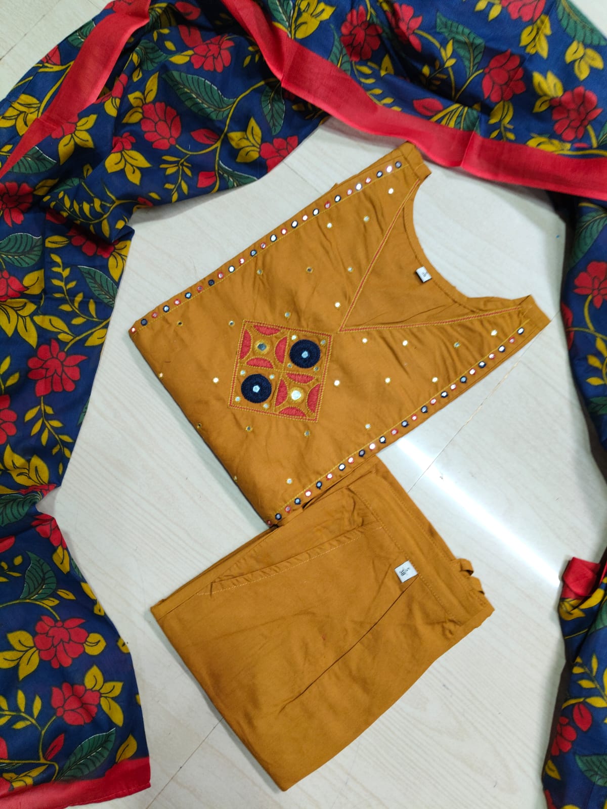 Classic Styles - DDS135