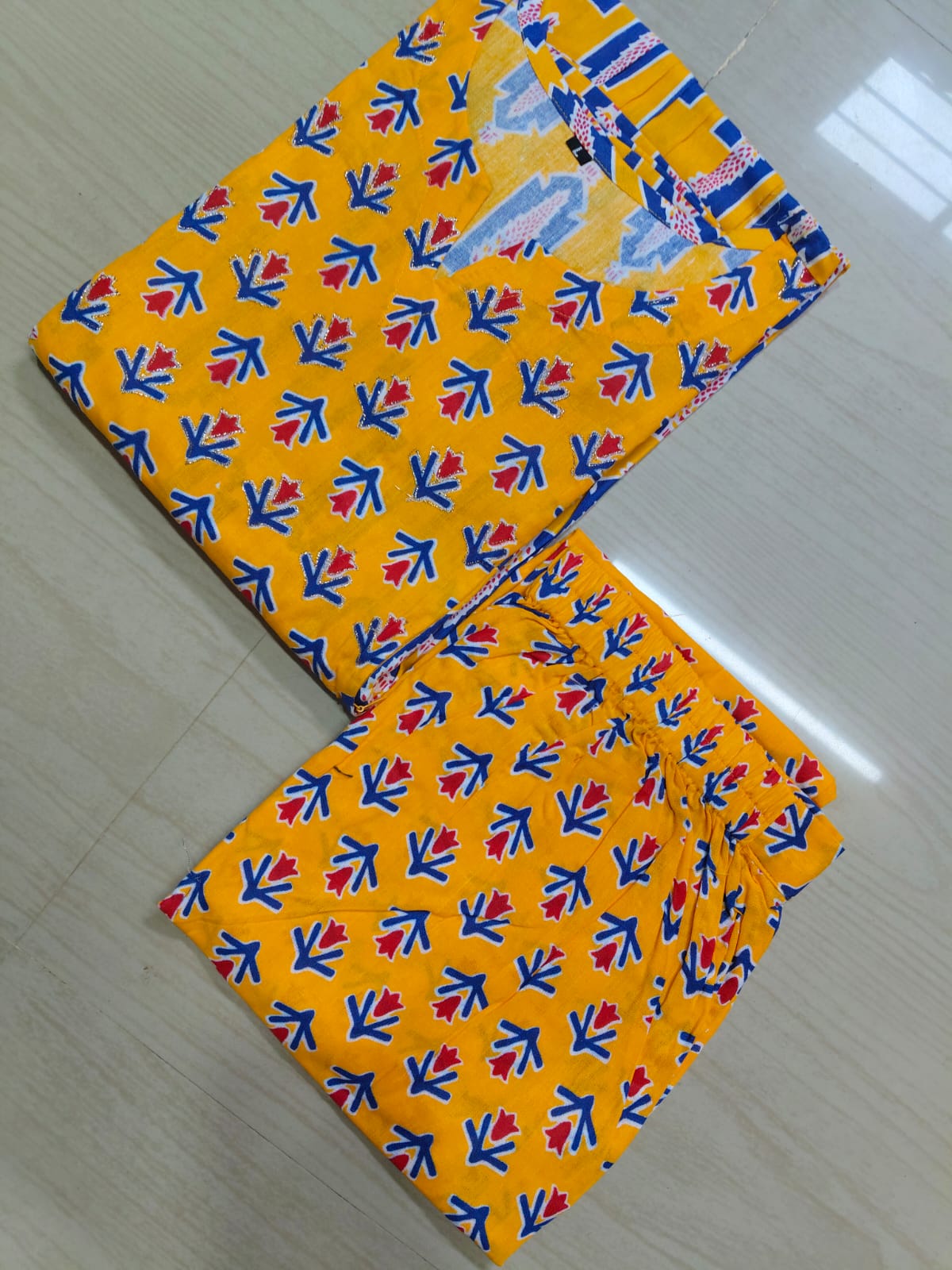 Feeding Kurti With Phant FKP06