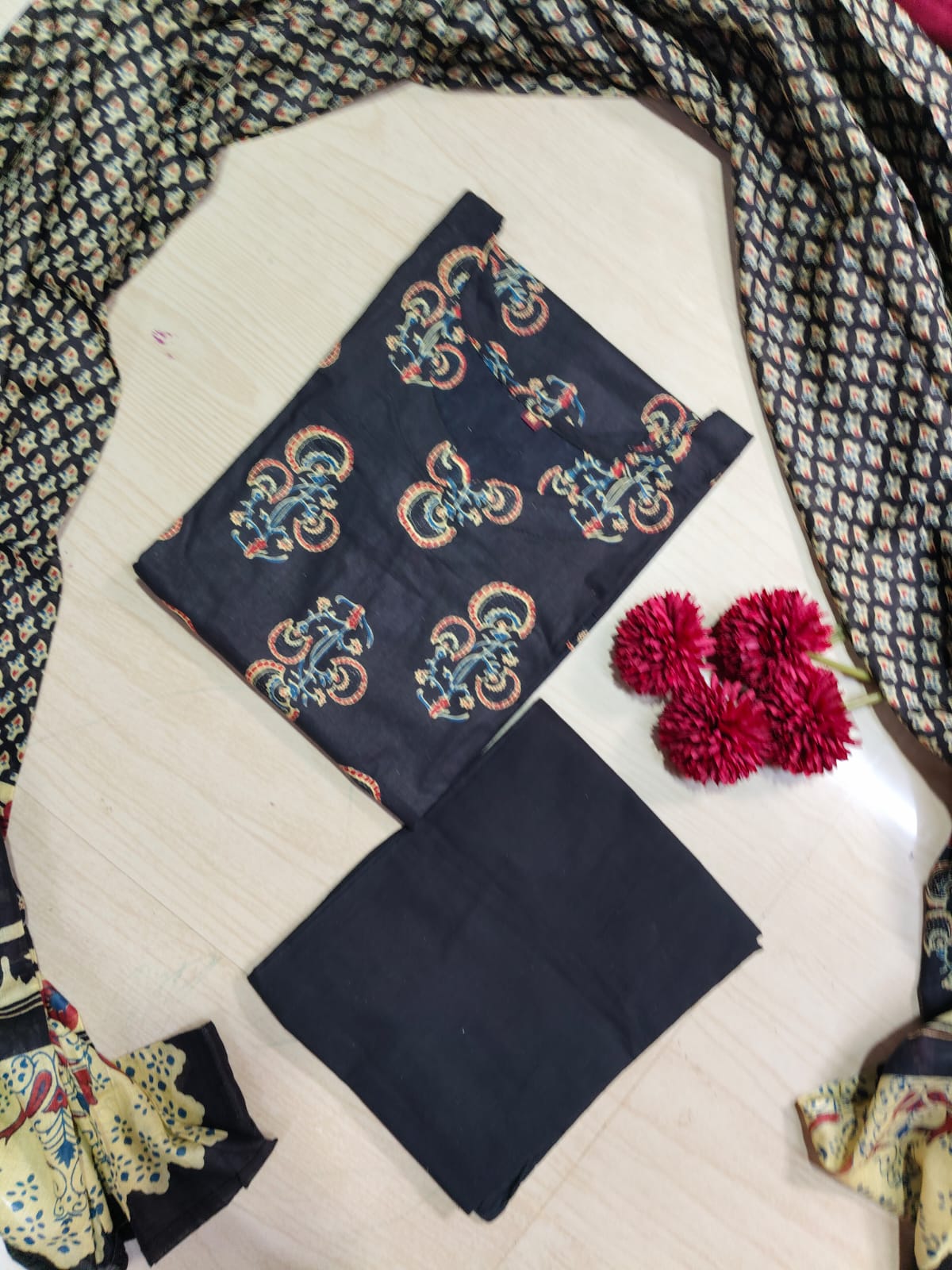 Petals Dupatta Sets  FDS10
