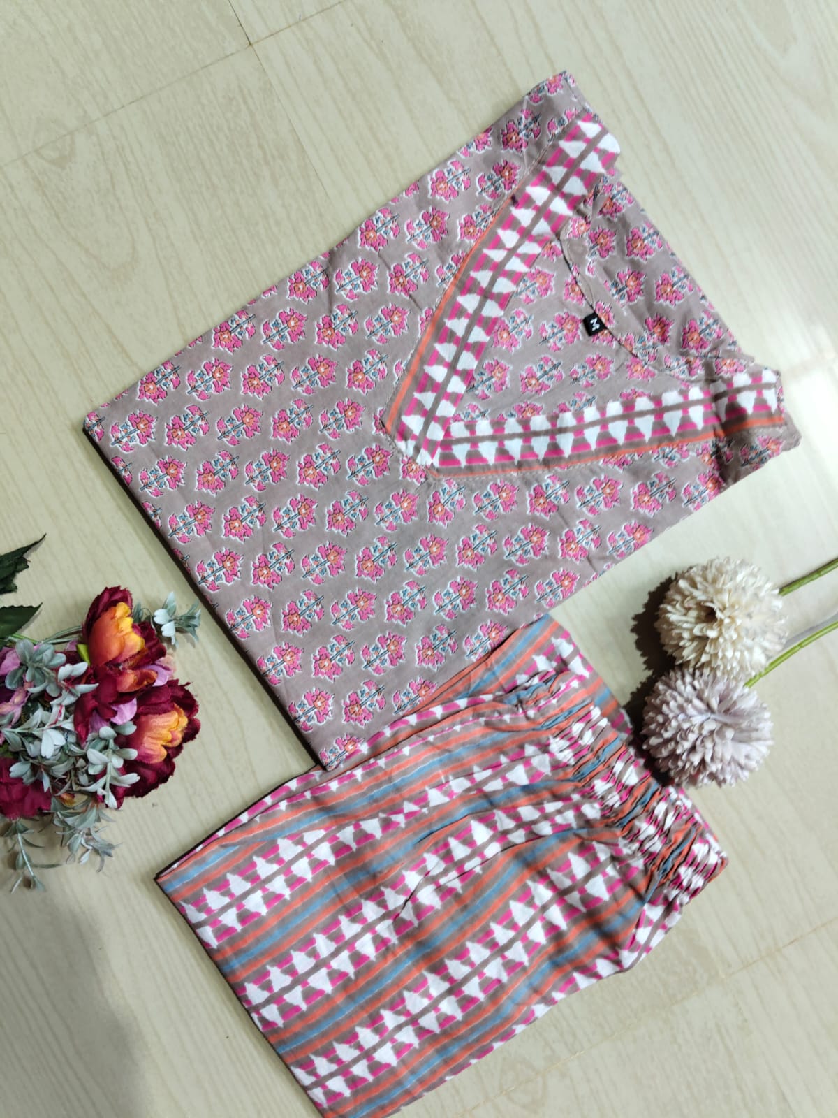 V neck Kurthi with Pant  ALN14