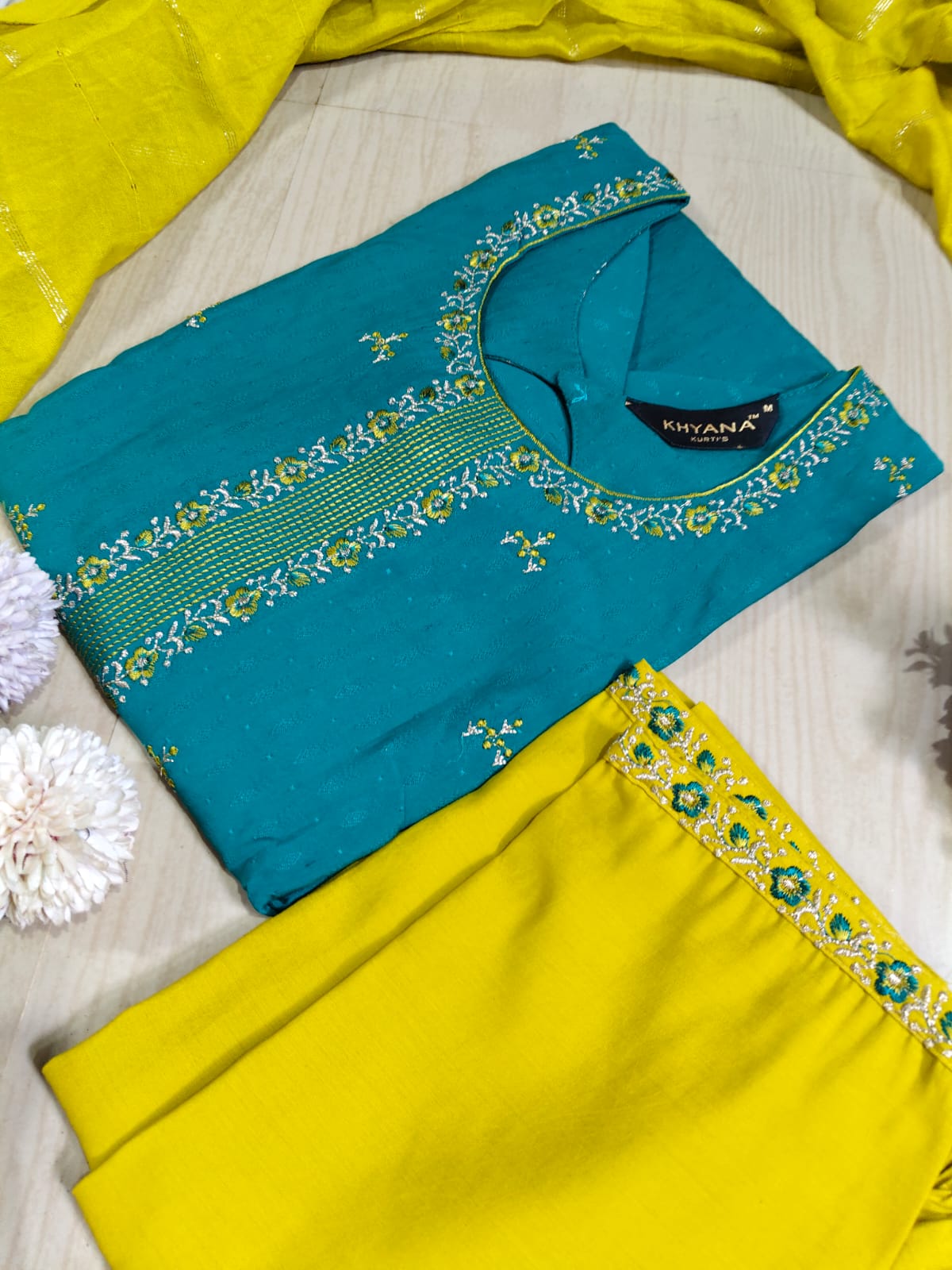 Visithra Silk Duppata Sets  VDS01