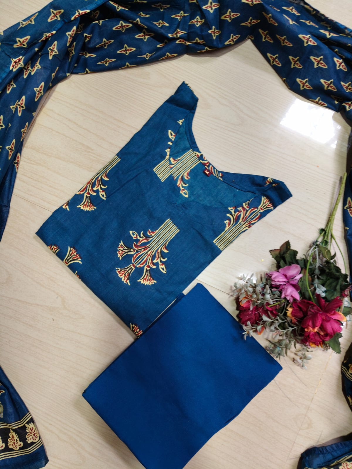 Petals Dupatta Sets  FDS244