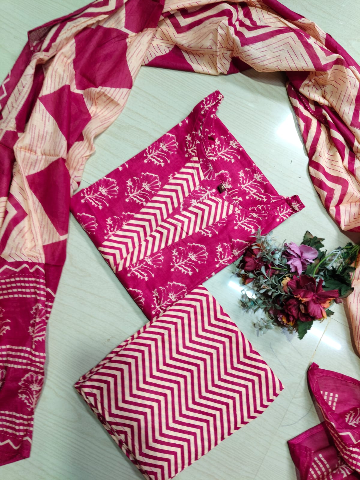 Petals Dupatta Sets  FDS252