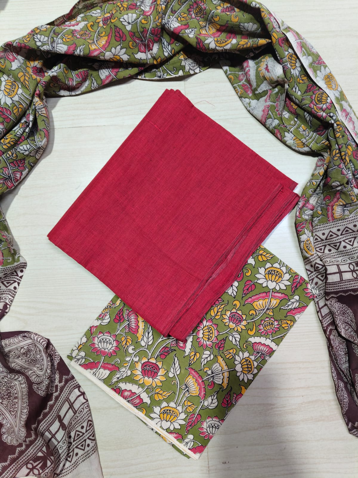 Premium Cotton Top and Kalamkari Phant With Dupatta RS92