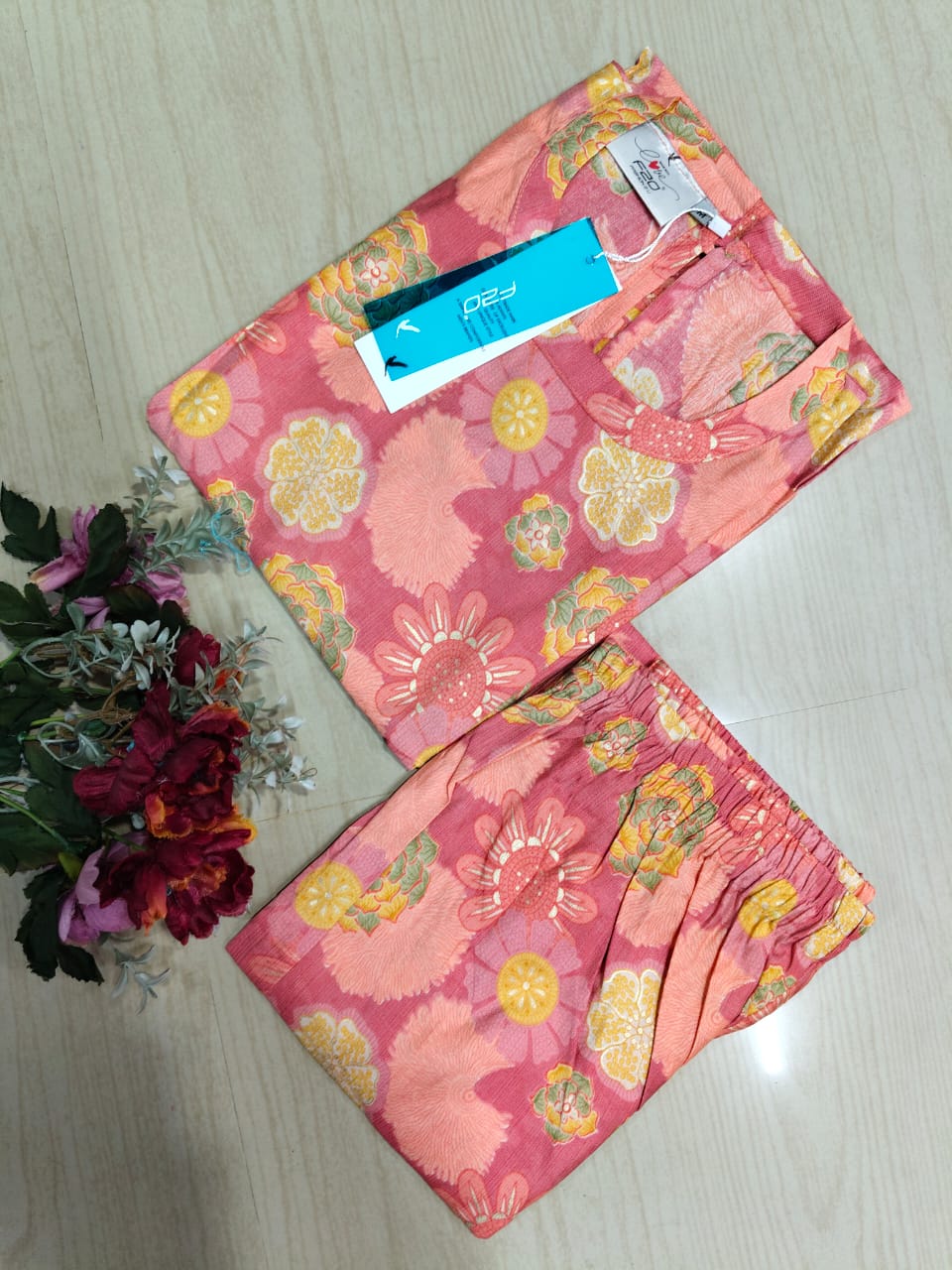 Premium Vertican Silk - VS93 (sleeves attached inside)