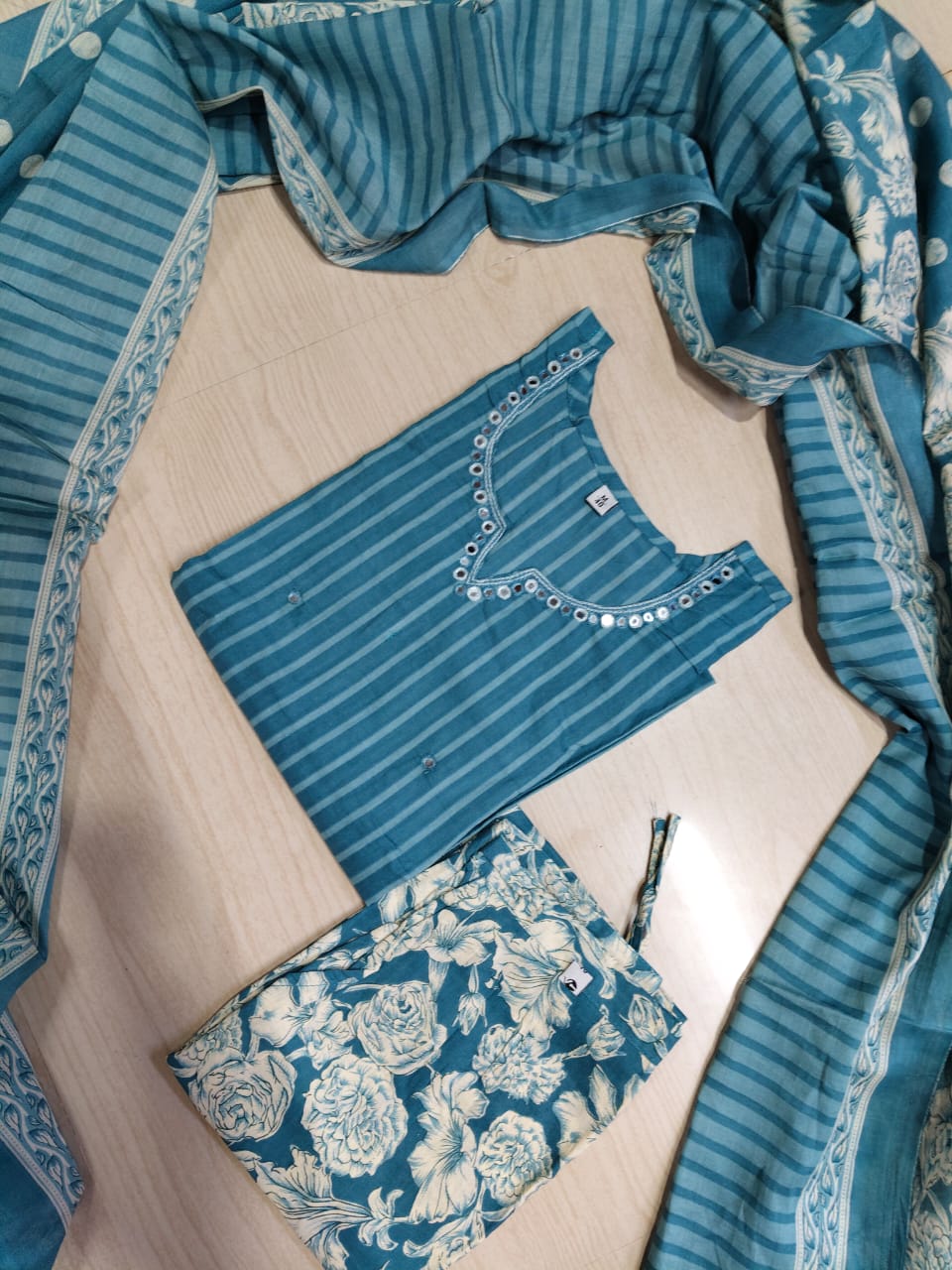 Classic Styles - DDS295