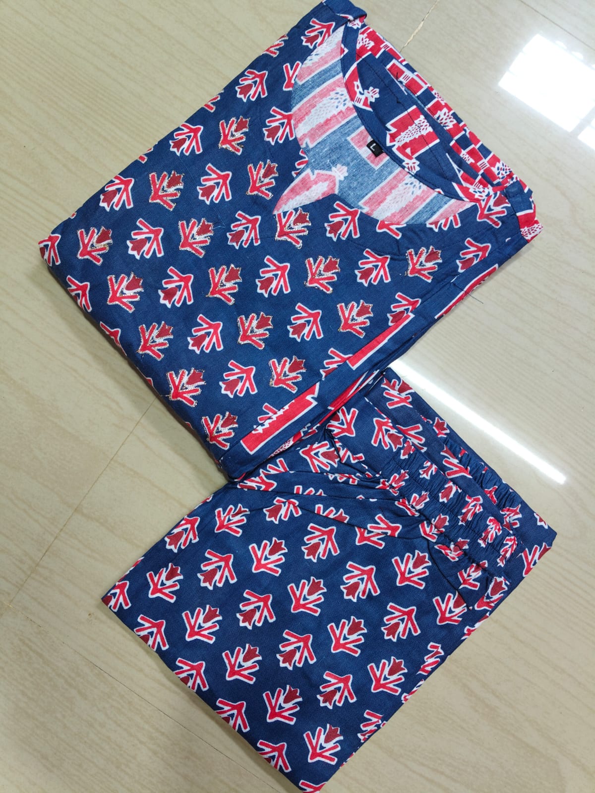 Feeding Kurti With Phant  FKP01