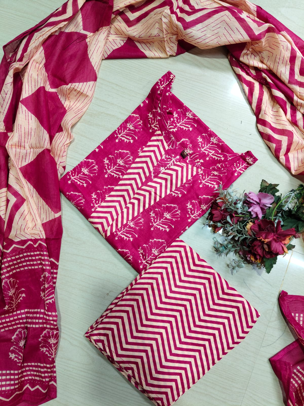 Petals Dupatta Sets  FDS252