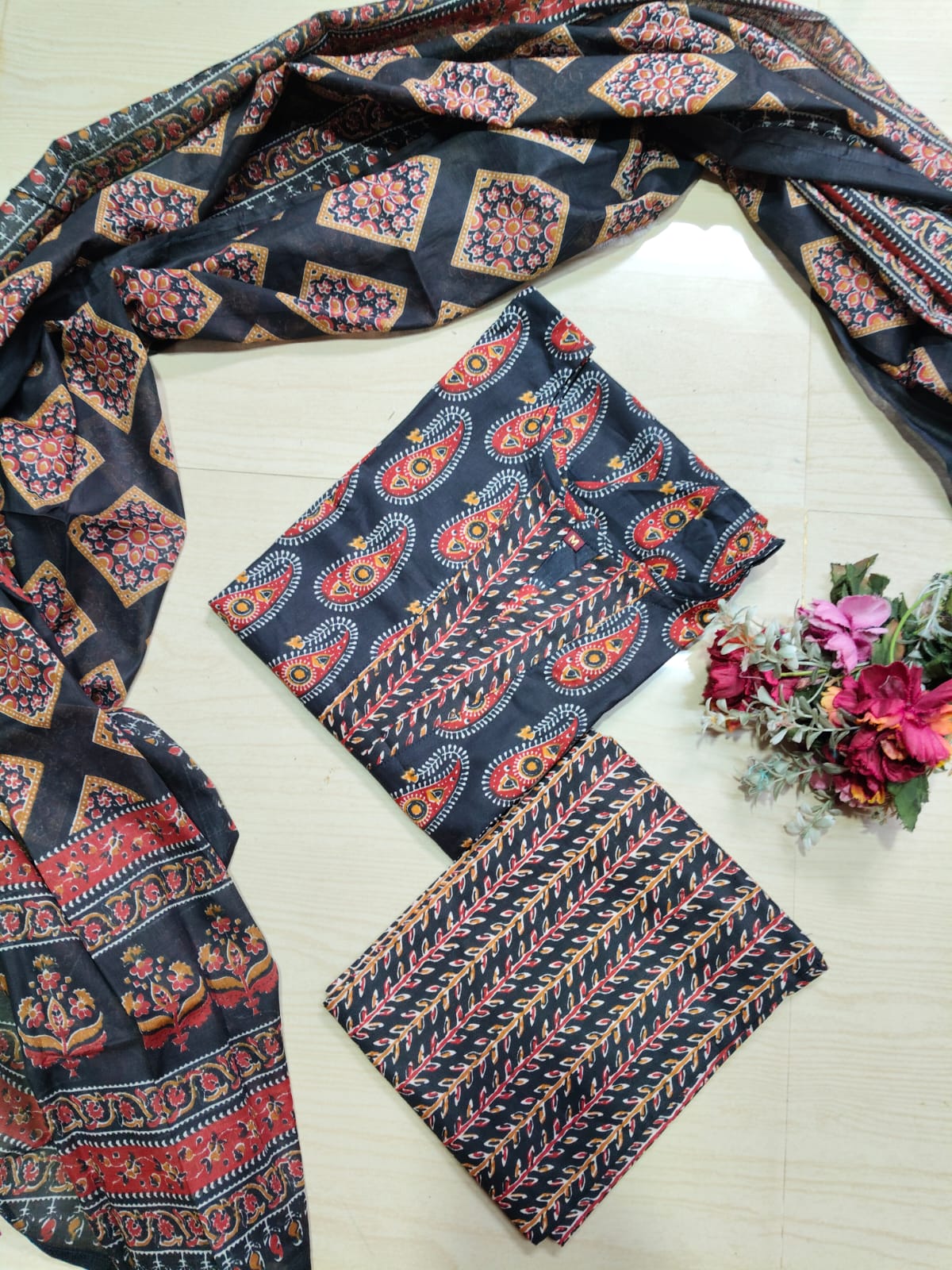 Petals Dupatta Sets  FDS259