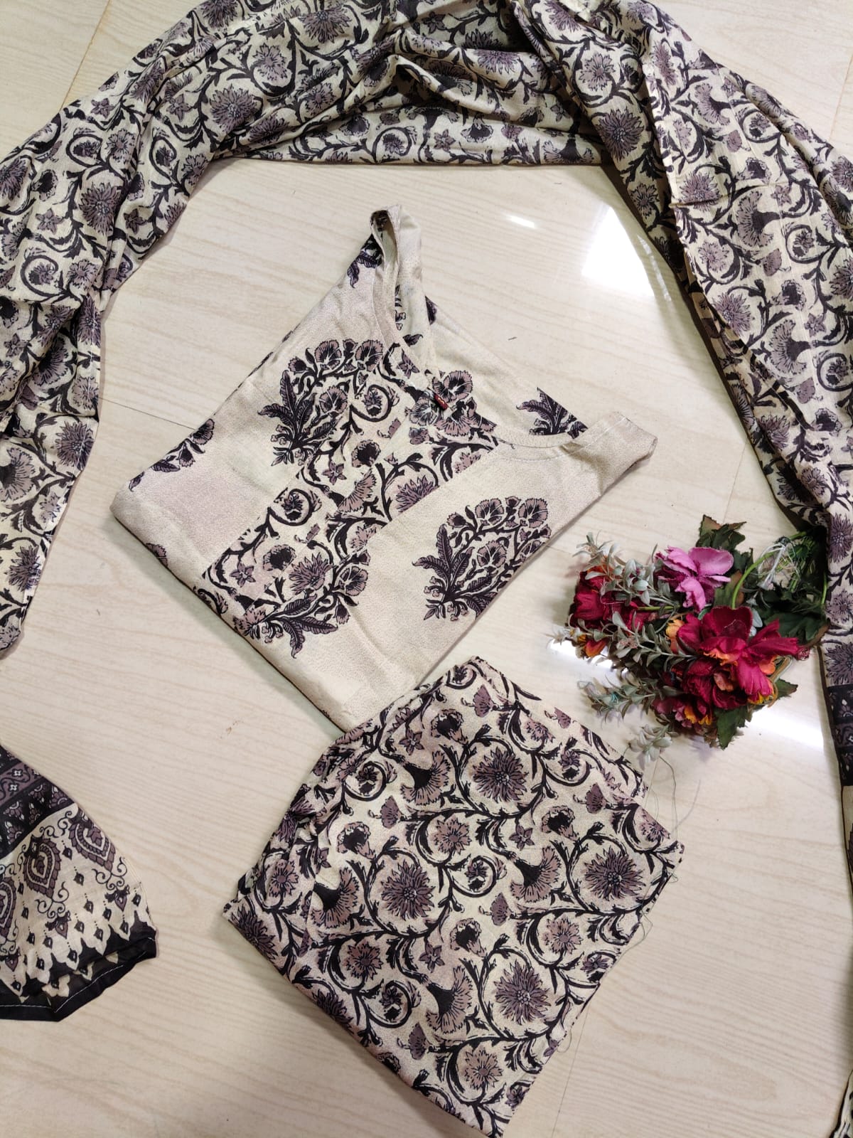 Petals Dupatta Sets  FDS260