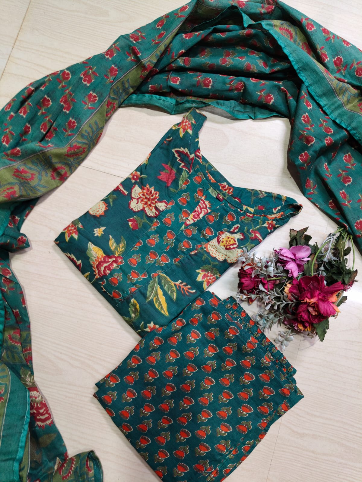 Petals Dupatta Sets  FDS262