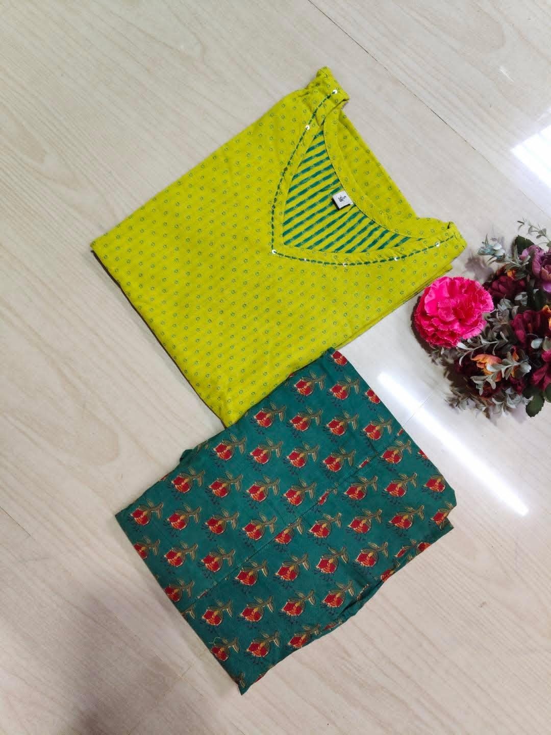 Short Kurthi With Pant  SKP03