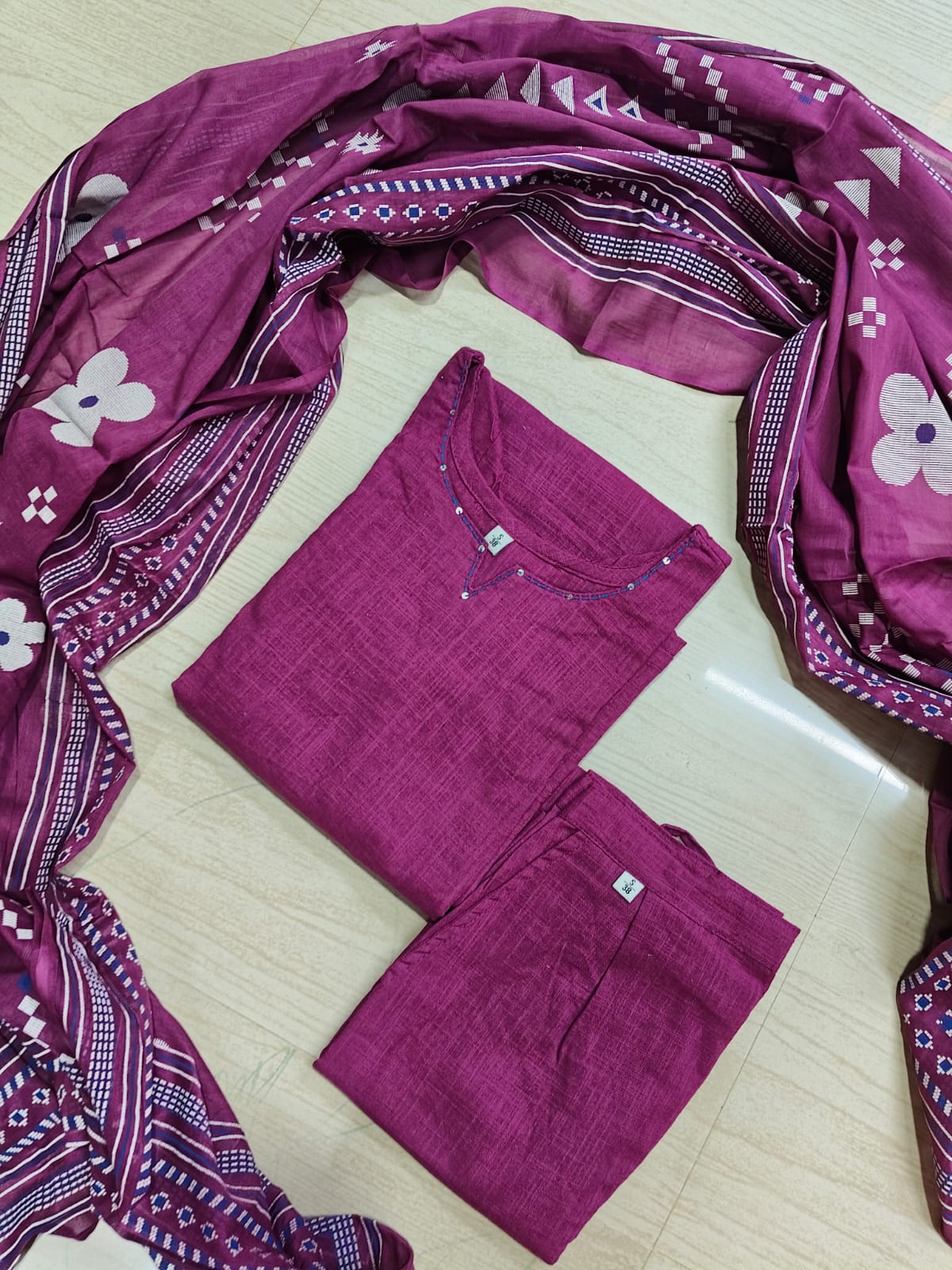 Classic Styles - DDS165