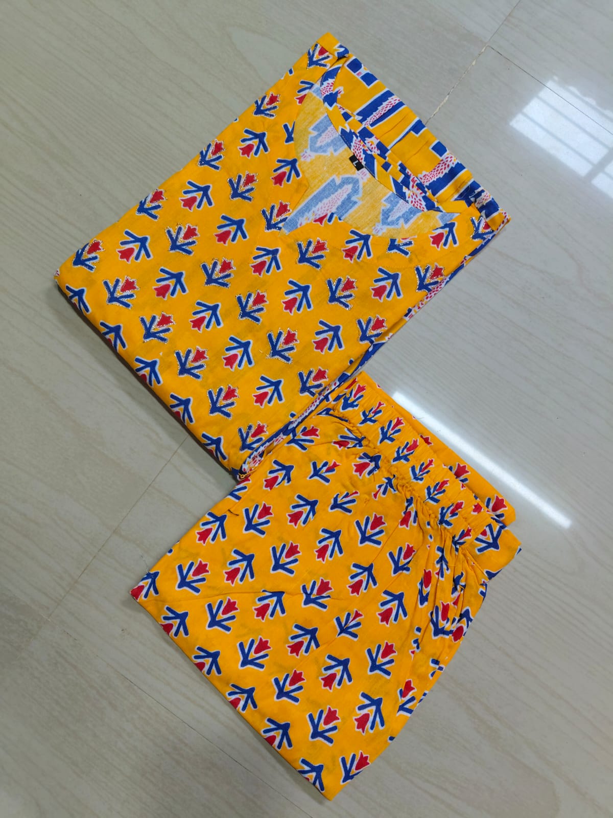 Feeding Kurti With Phant  FKP06