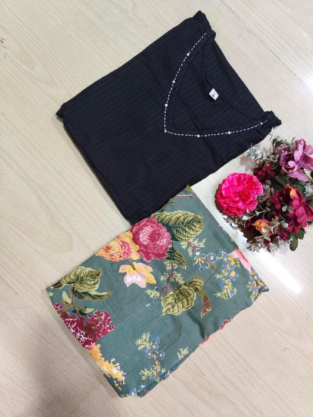 Short Kurthi With Pant  SKP06