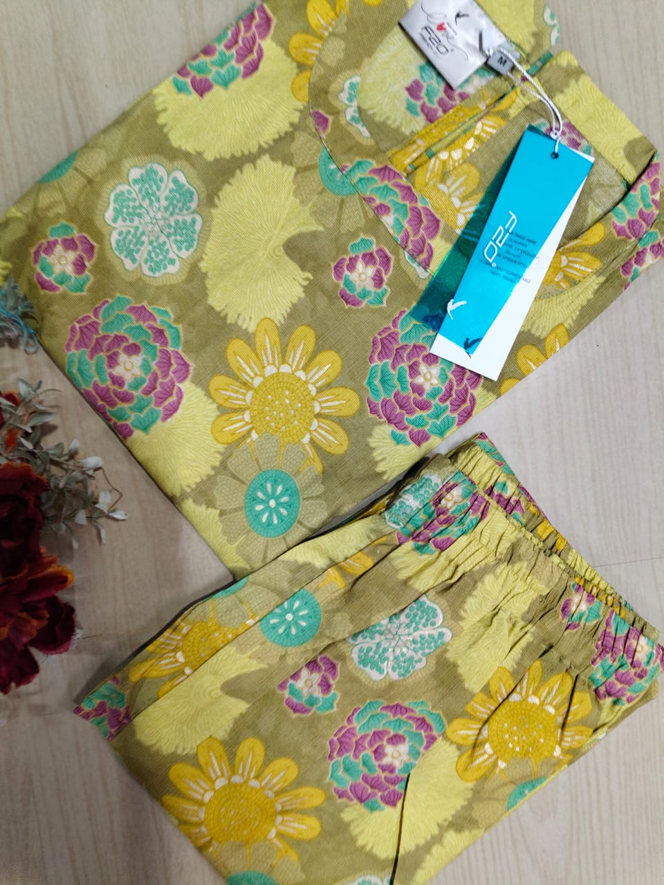 Premium Vertican Silk - VS92 (sleeves attached inside)