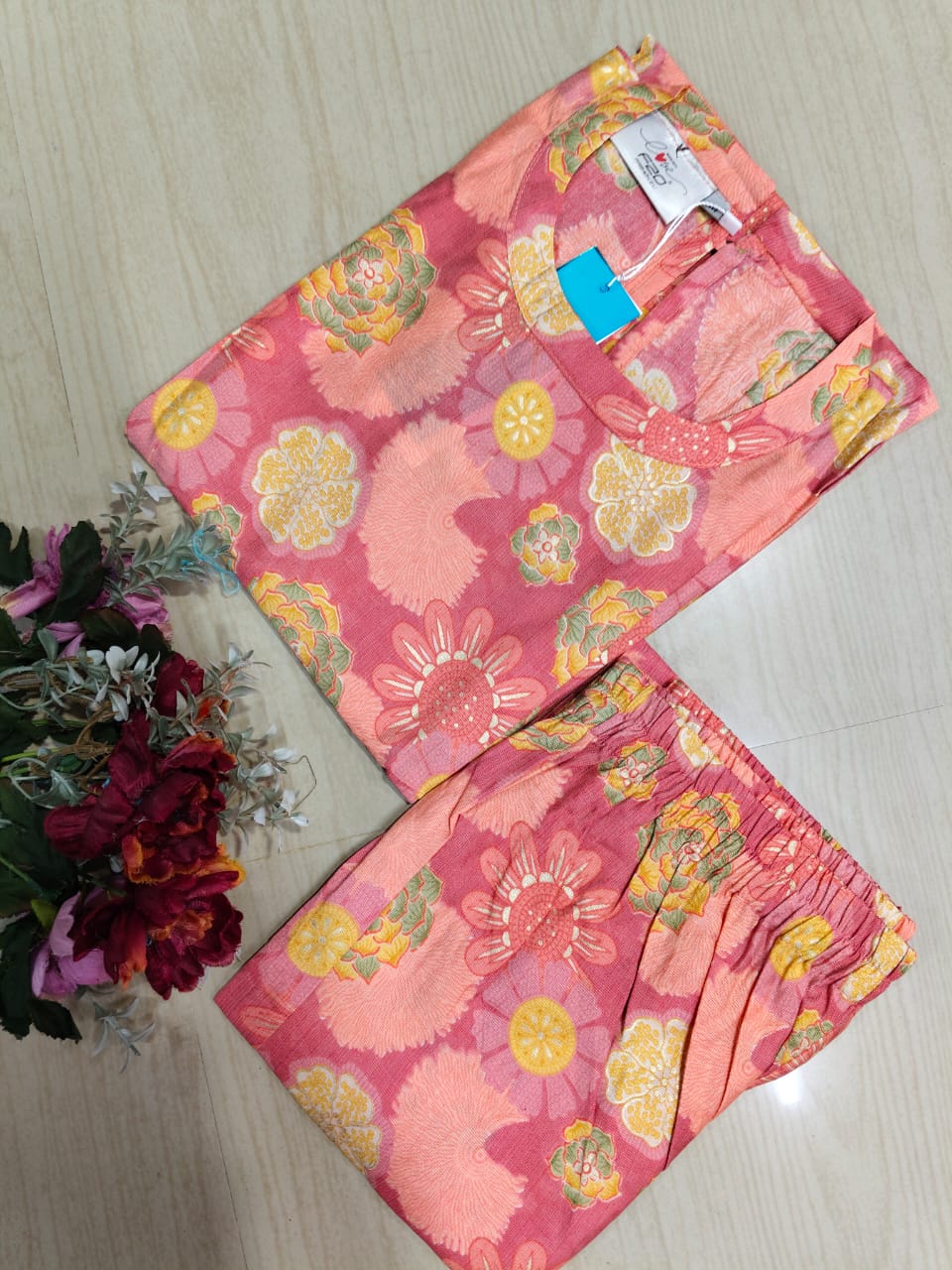 Premium Vertican Silk - VS93 (sleeves attached inside)