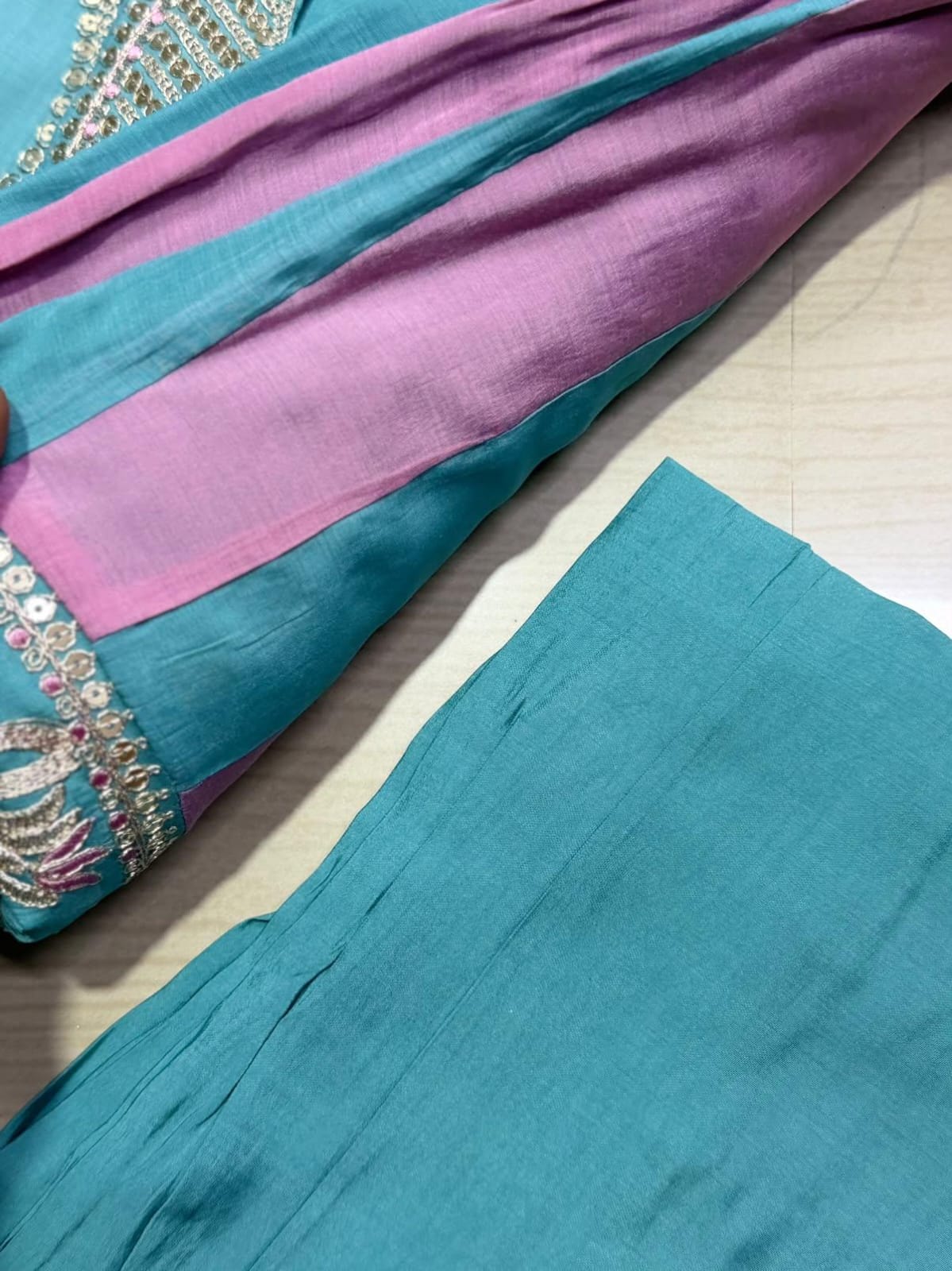 Premium Chanderi  Silk Kurti  Set DK110
