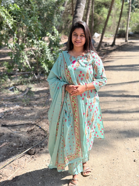 Delight  Kurti Set - DKS108