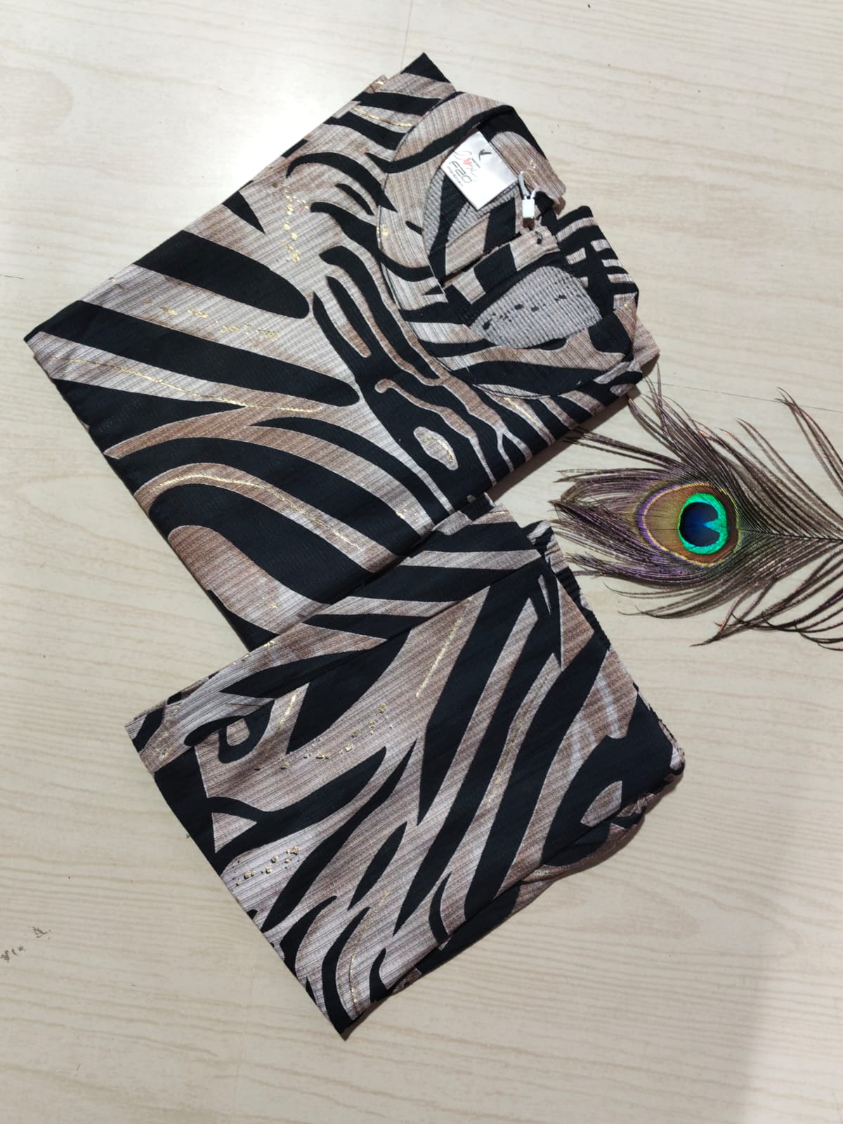 Premium Vertican Silk - VS112 (sleeves attached inside)