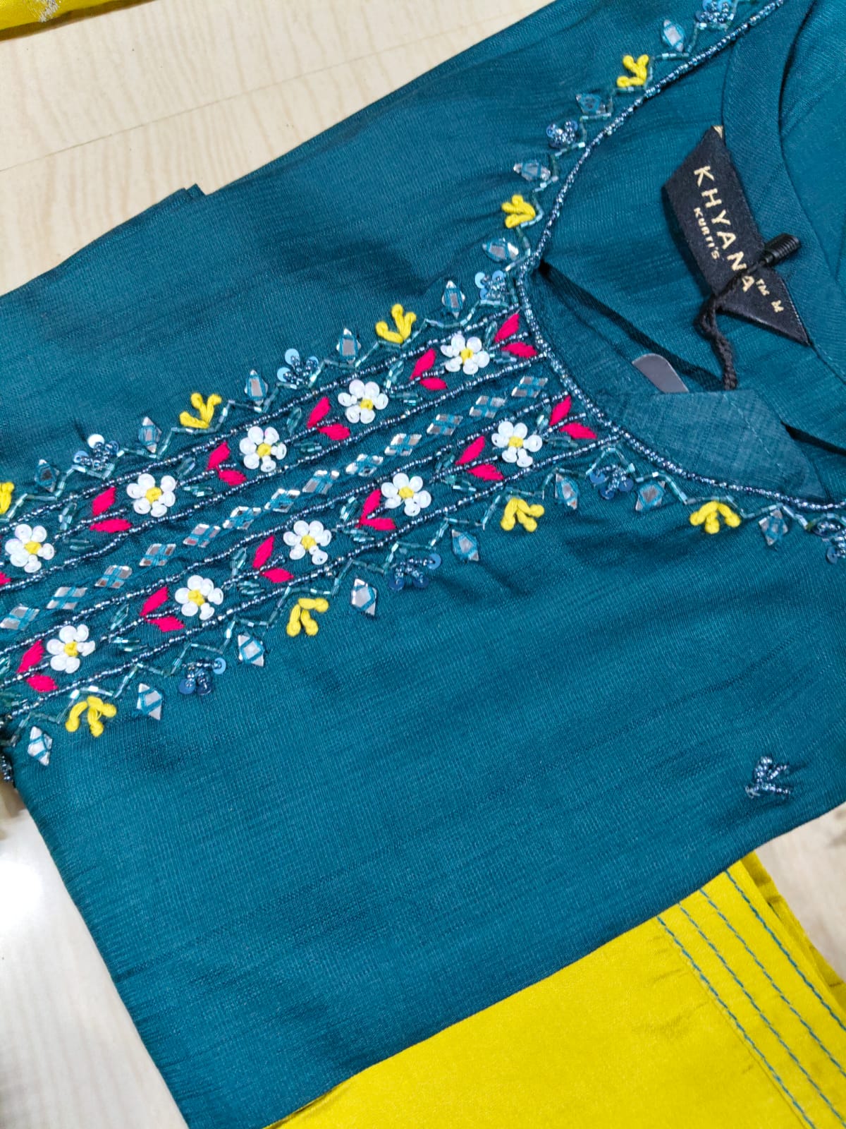 Visithra Silk Duppata Sets  VDS13