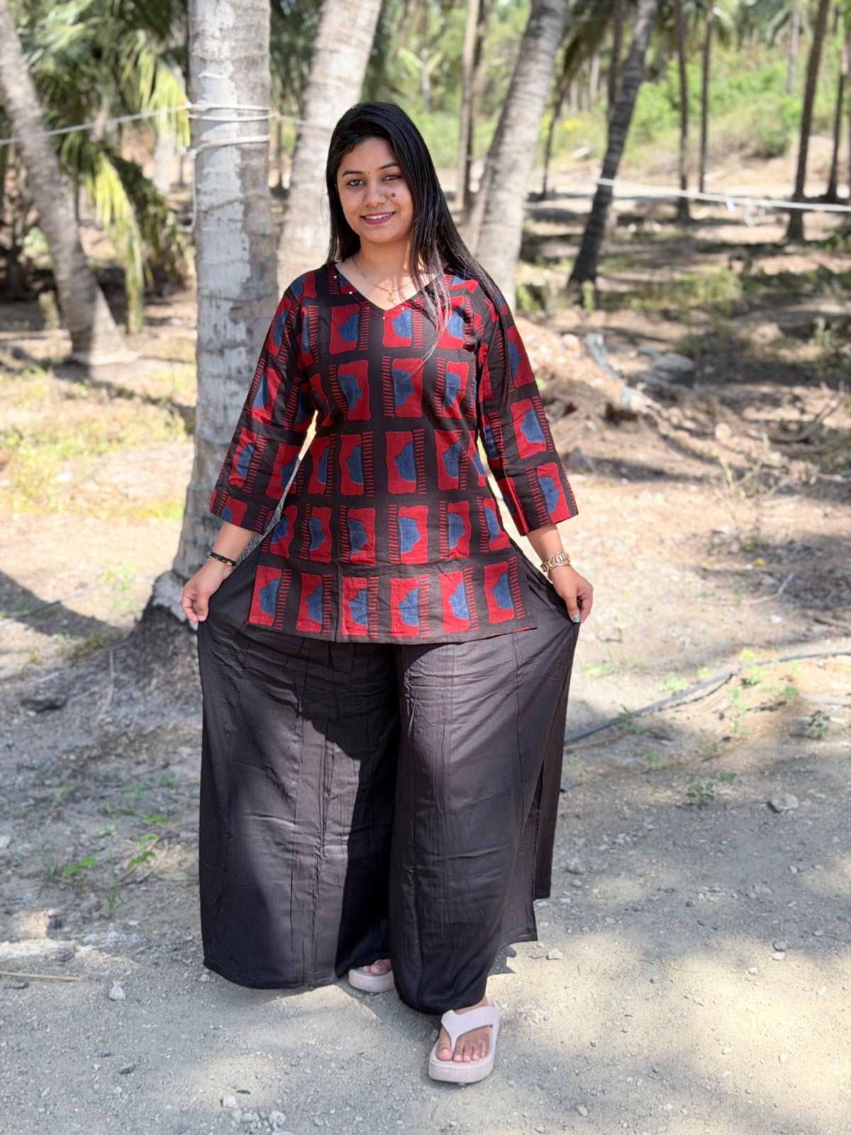 Short Kurthi With Pant  SKP18