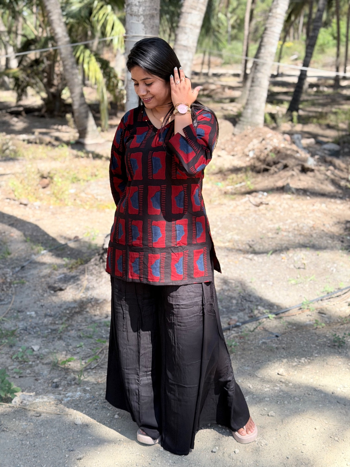 Short Kurthi With Pant  SKP18