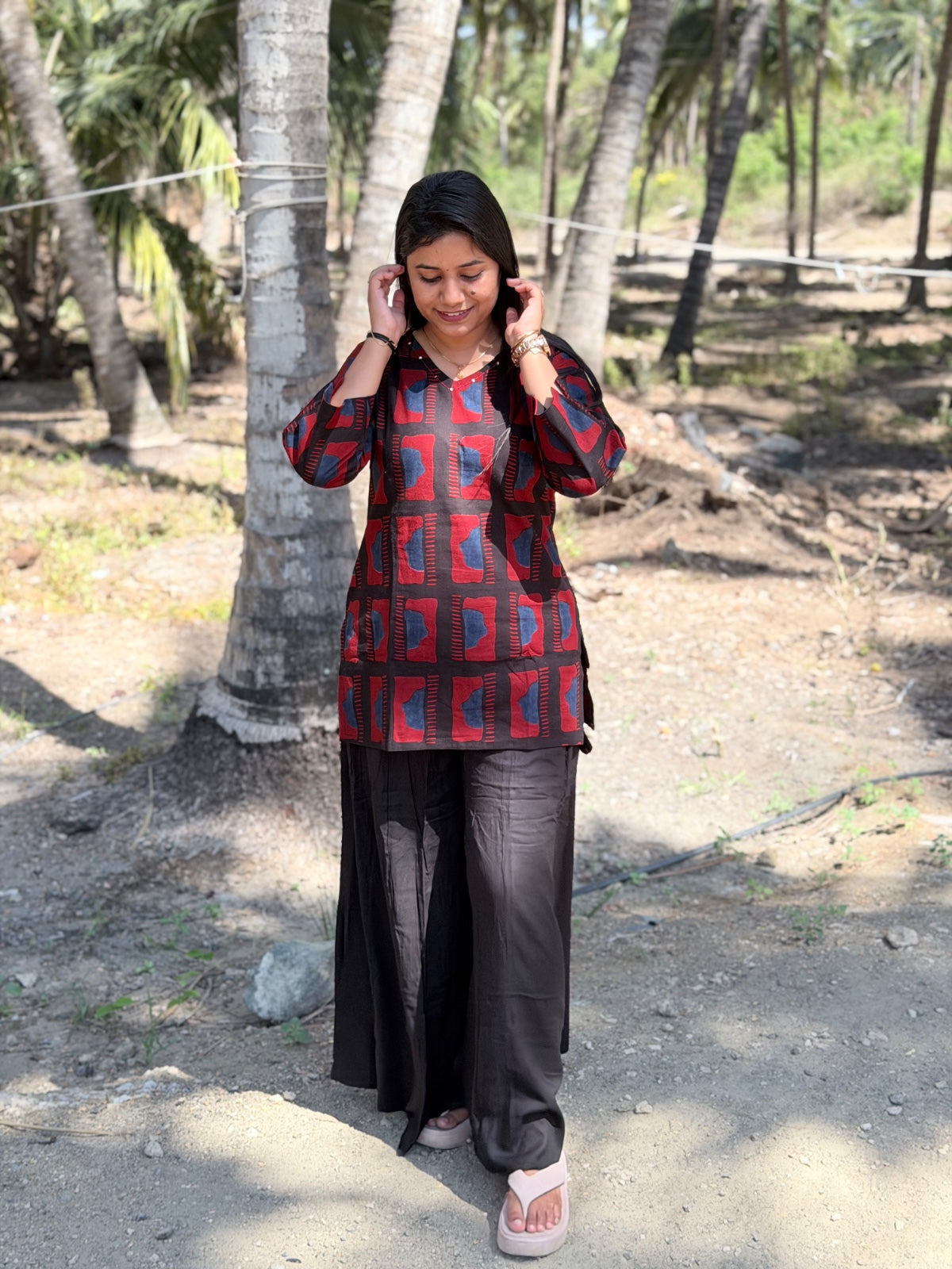 Short Kurthi With Pant  SKP18