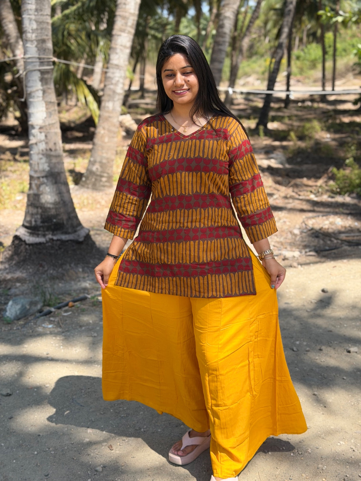 Short Kurthi With Pant  SKP19