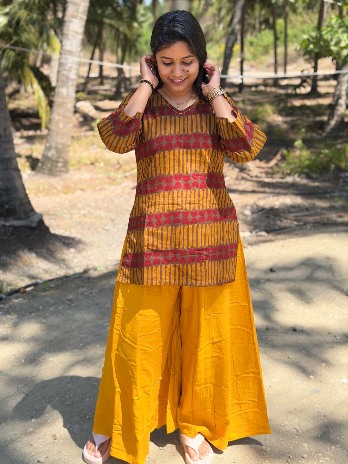 Short Kurthi With Pant  SKP19