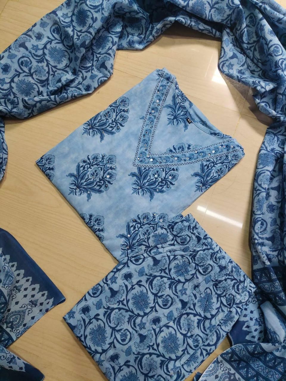 Classic Styles - DDS248