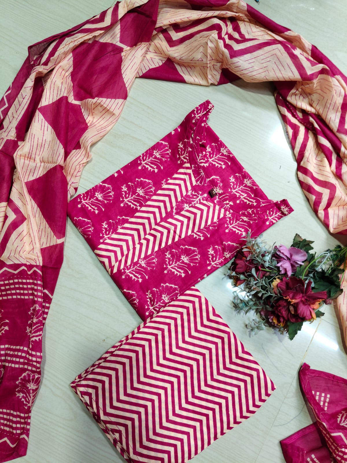 Petals Dupatta Sets  FDS252