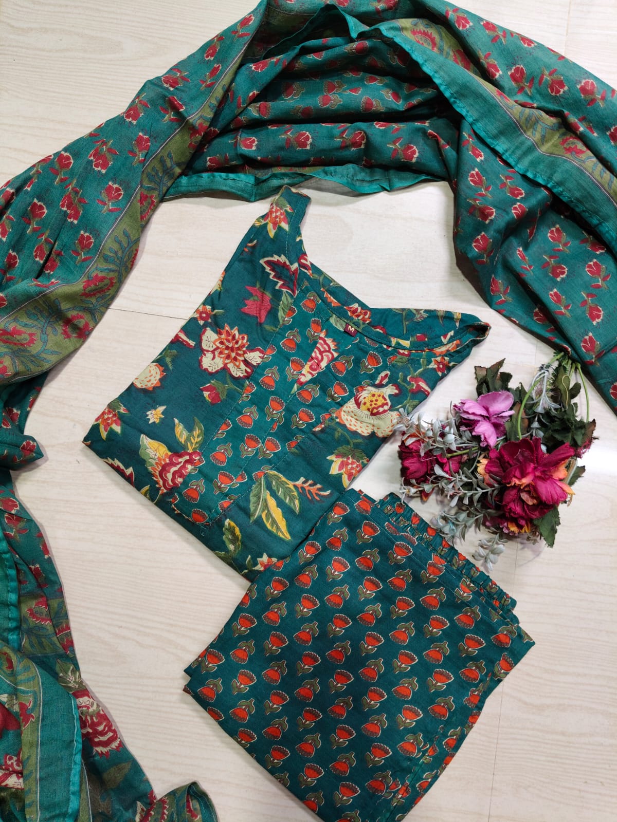 Petals Dupatta Sets  FDS262