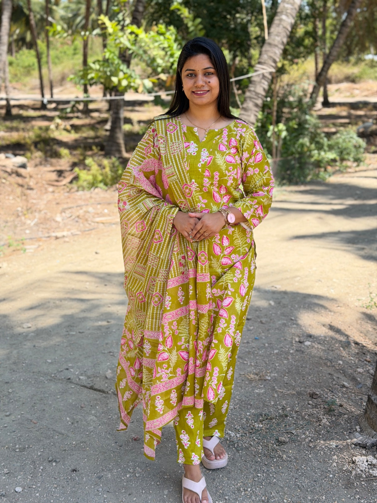 Petals Dupatta Sets  FDS286