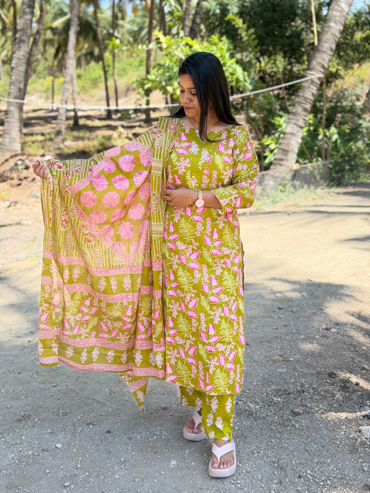 Petals Dupatta Sets  FDS286