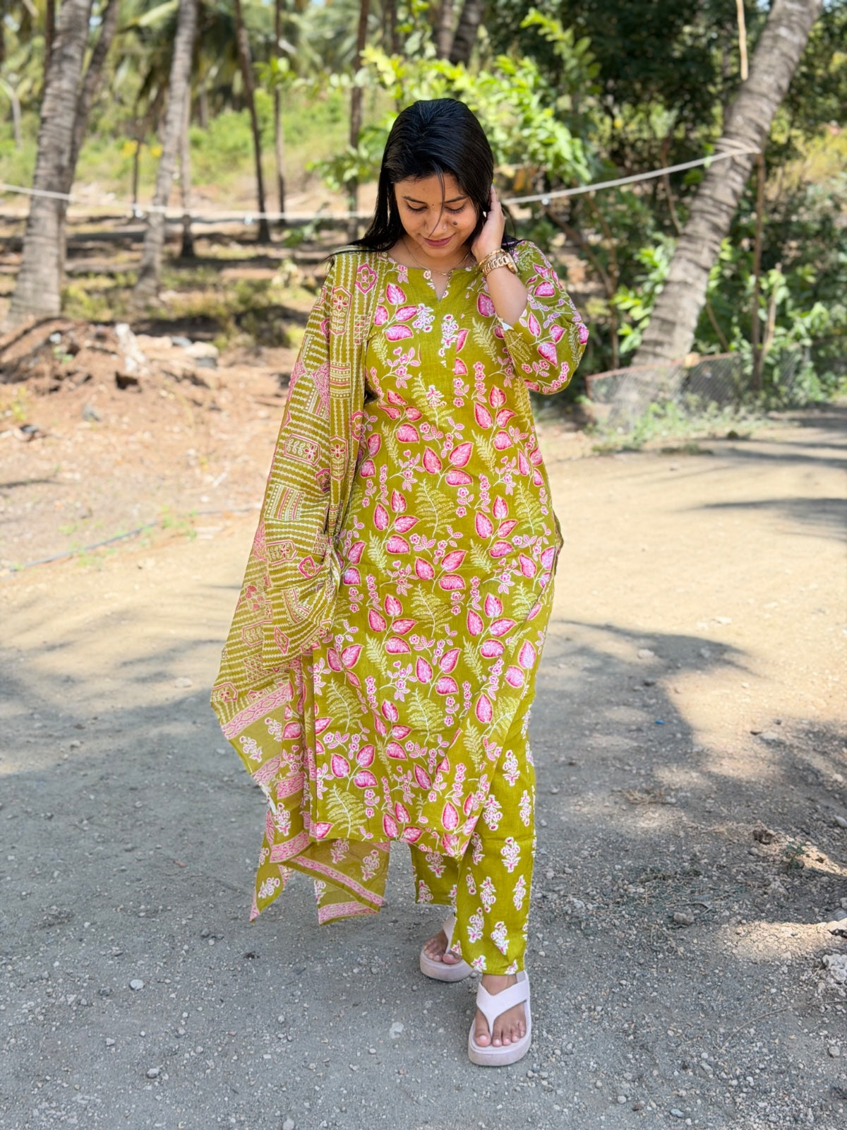 Petals Dupatta Sets  FDS286