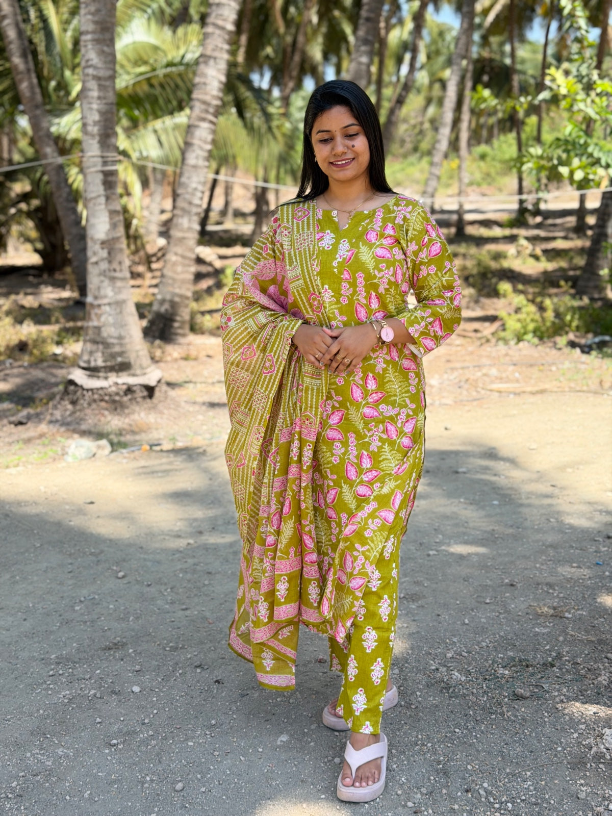 Petals Dupatta Sets  FDS286