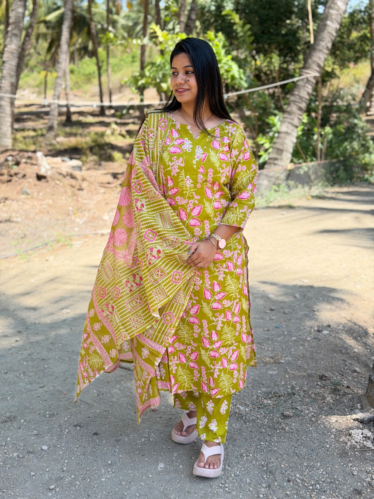 Petals Dupatta Sets  FDS286