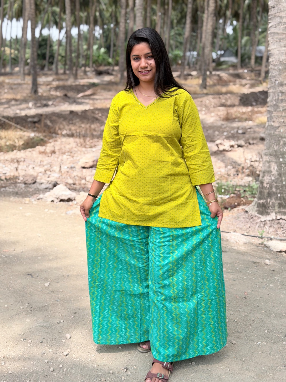 Short Kurthi With Cotton Palazzo  SKP37