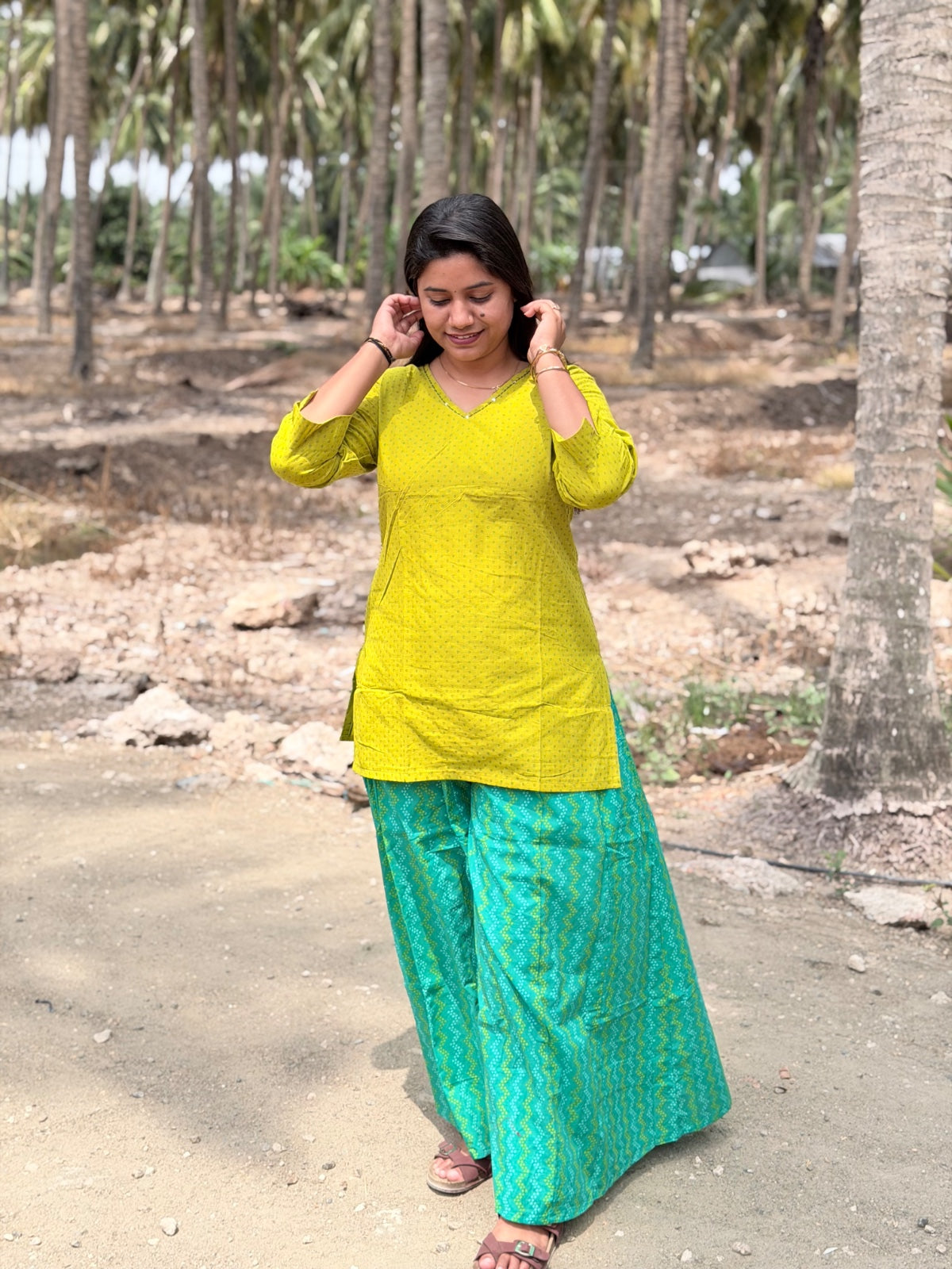 Short Kurthi With Cotton Palazzo  SKP37