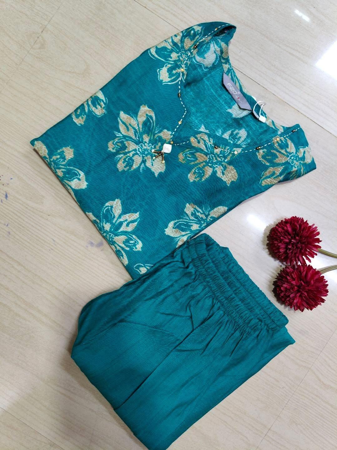 Premium Vertican Silk  VS38