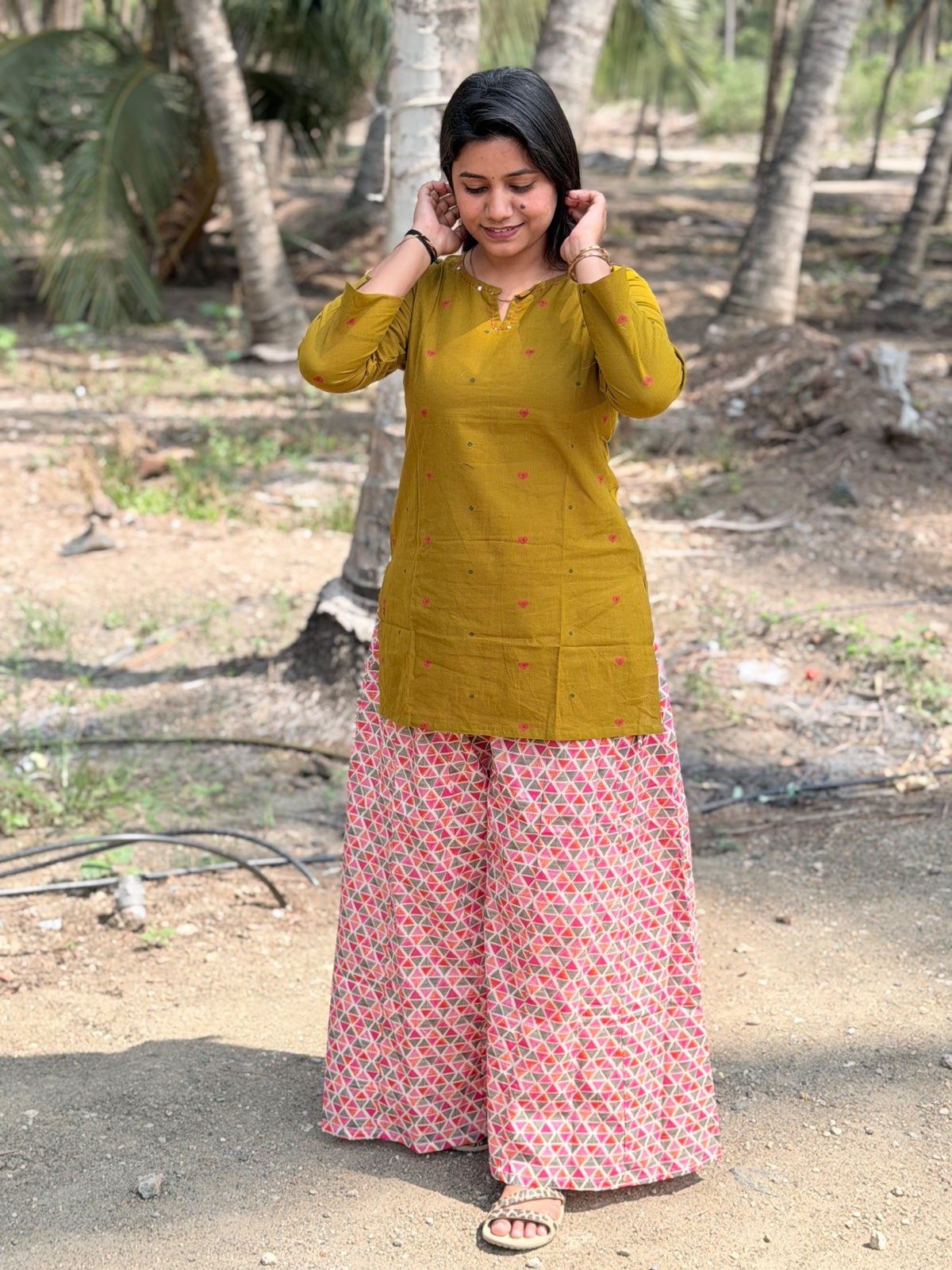 Short Kurthi With Cotton Palazzo  SKP38